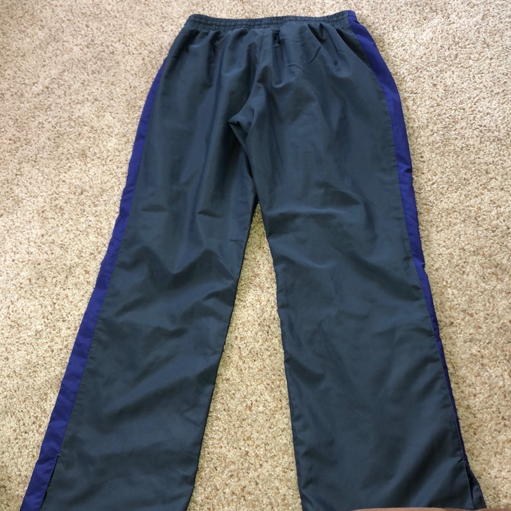 Small Reebok pants - Picture 2 of 2